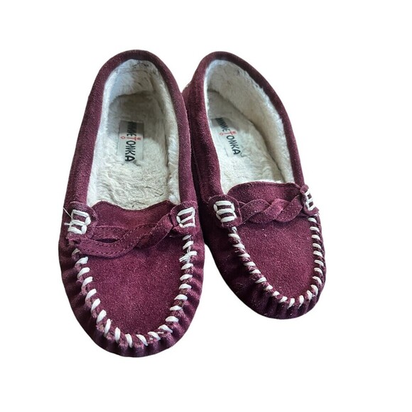 Minnetonka Shoes - Moccasin Minnetonka Burgundy\Maroon Slipper Size 6 Leather Uppers